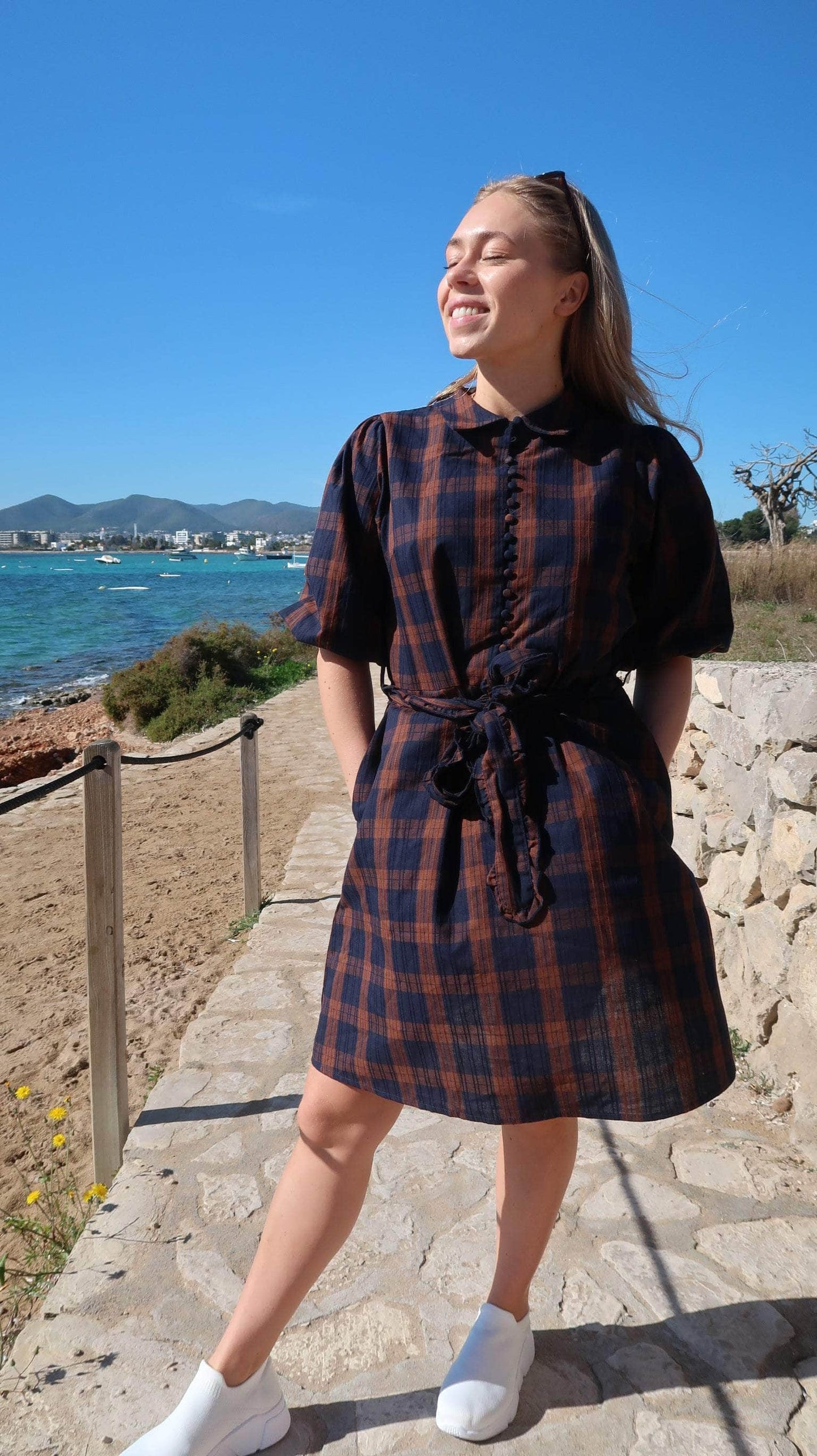 By Lien Classy Kjole - Navy