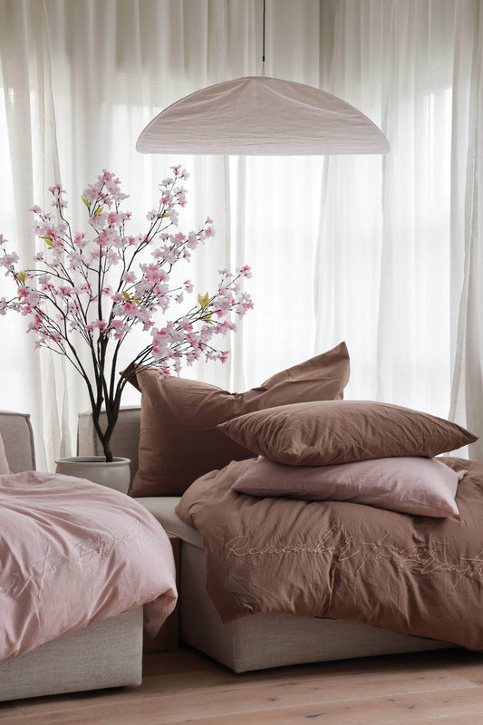 By Lien Delicate Sengesett 200x220 - Oxford Tan