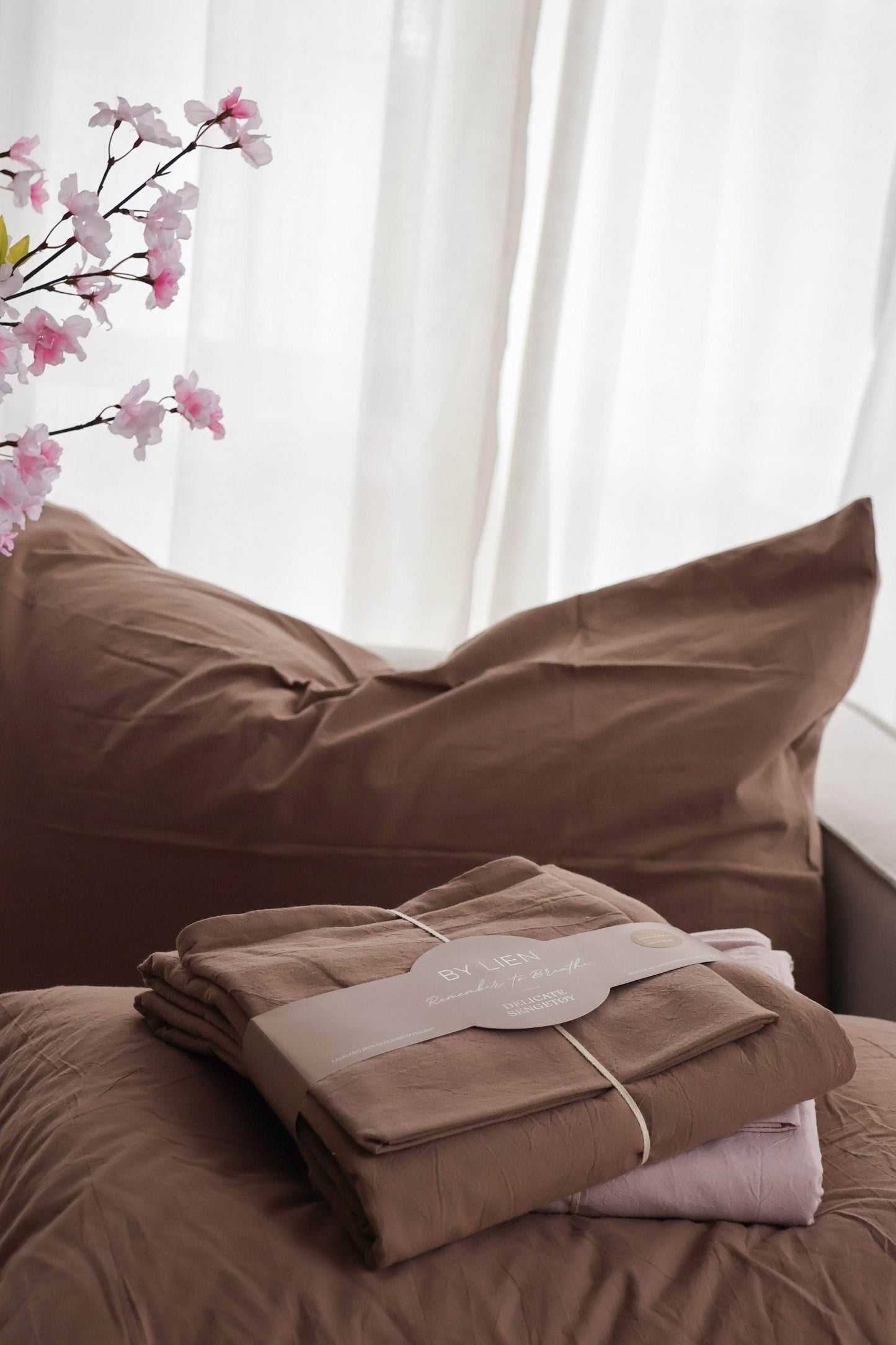 By Lien Delicate Sengetøy 200X140 - Oxford Tan