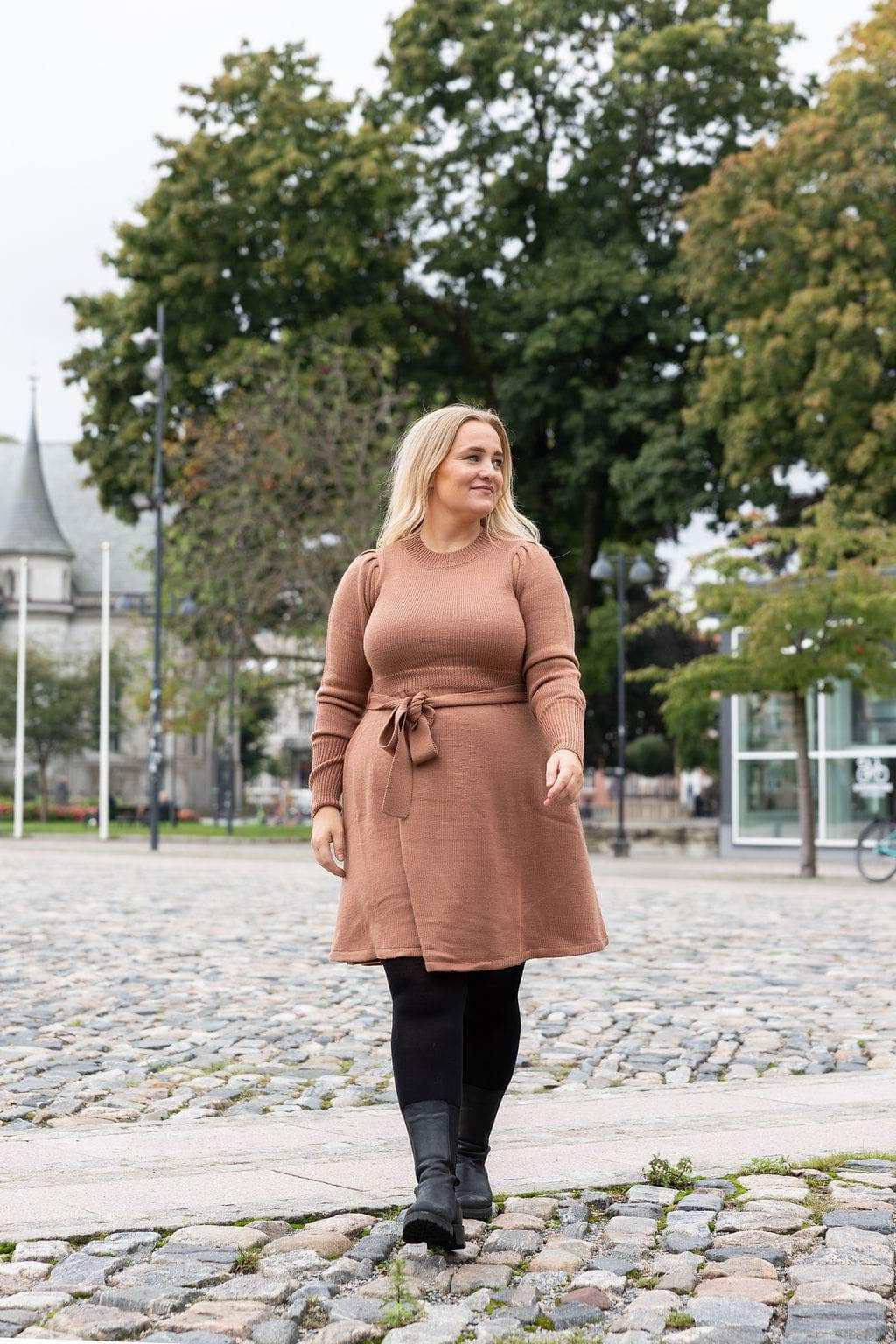 By Lien Fairy Kjole - Mocha Mousse