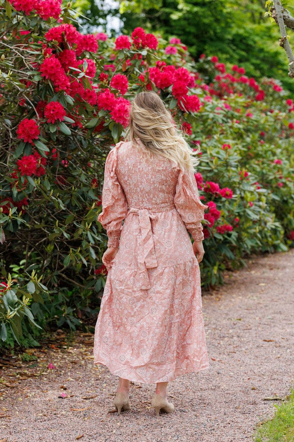 By Lien Kjole Riviera Maxi Kjole - Withered Rose