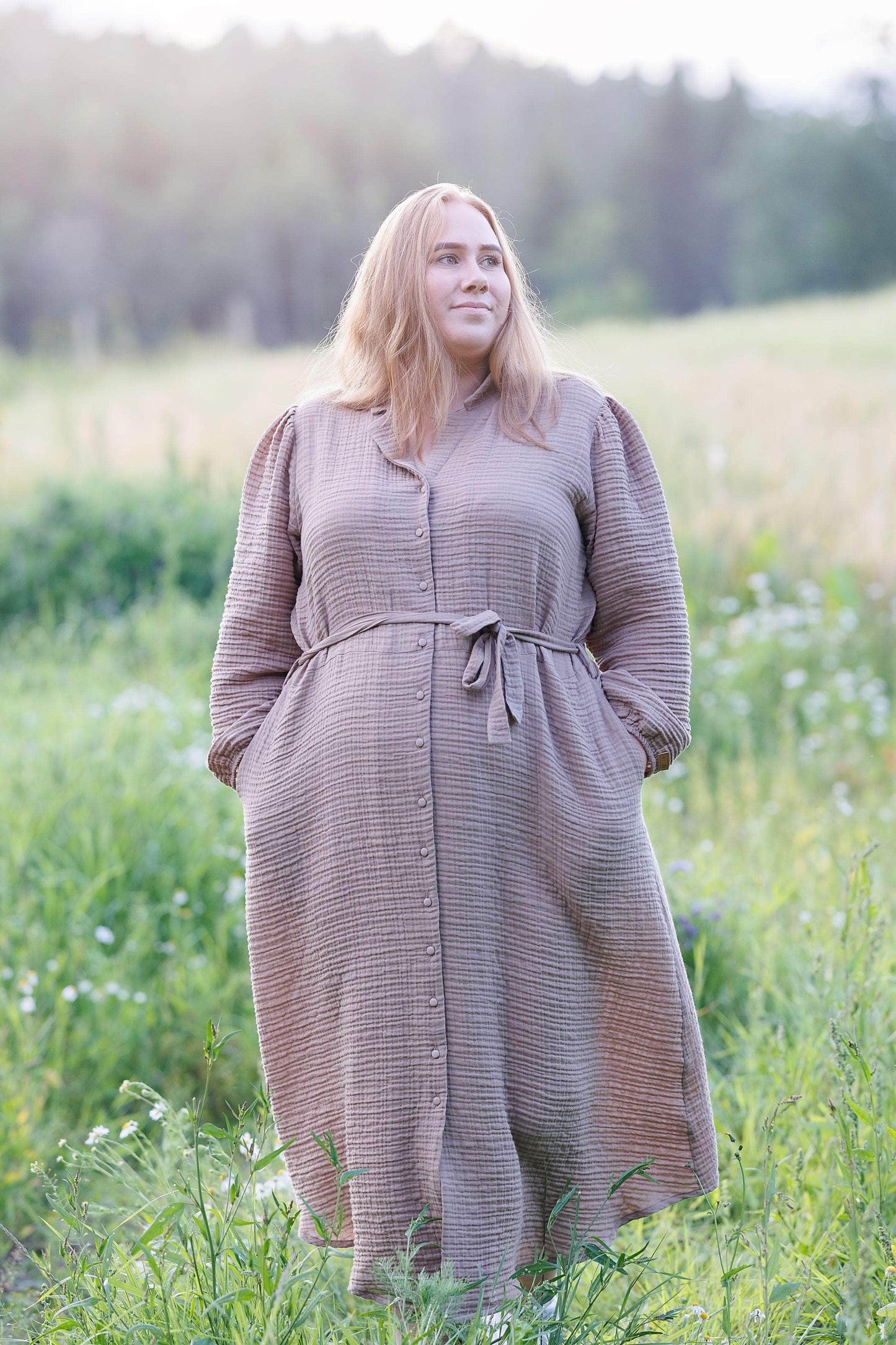 ByLien-Shop Meditate Musselin Skjortekjole - Simply Taupe