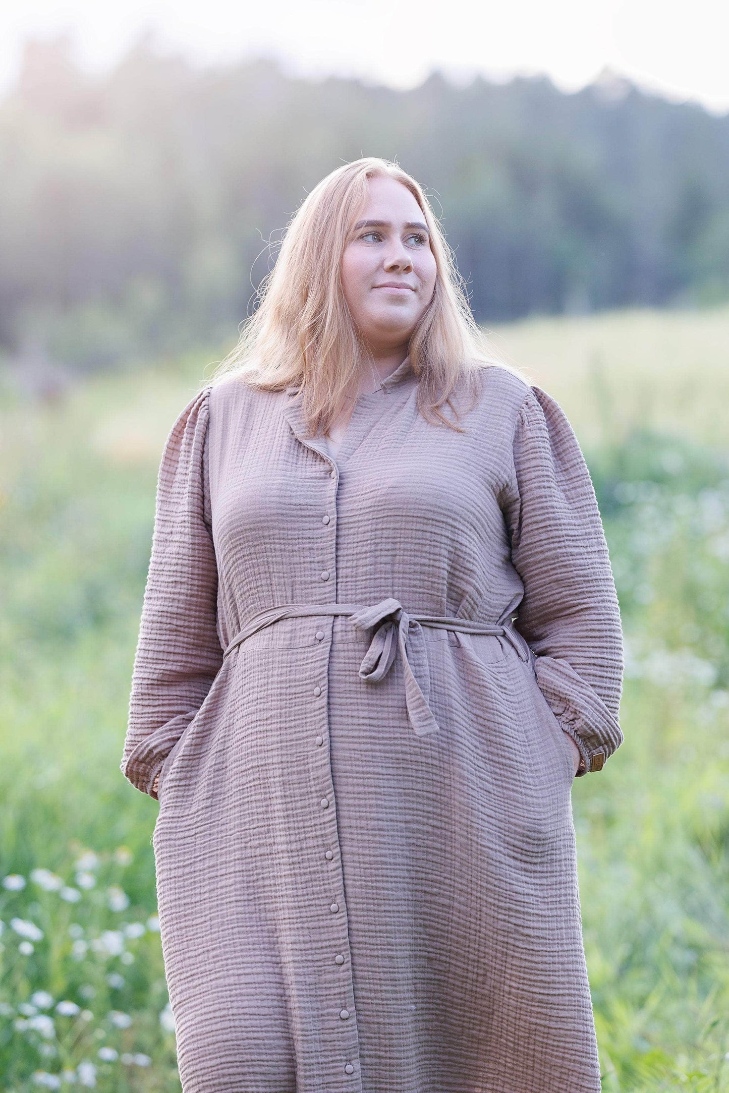 ByLien-Shop Meditate Musselin Skjortekjole - Simply Taupe