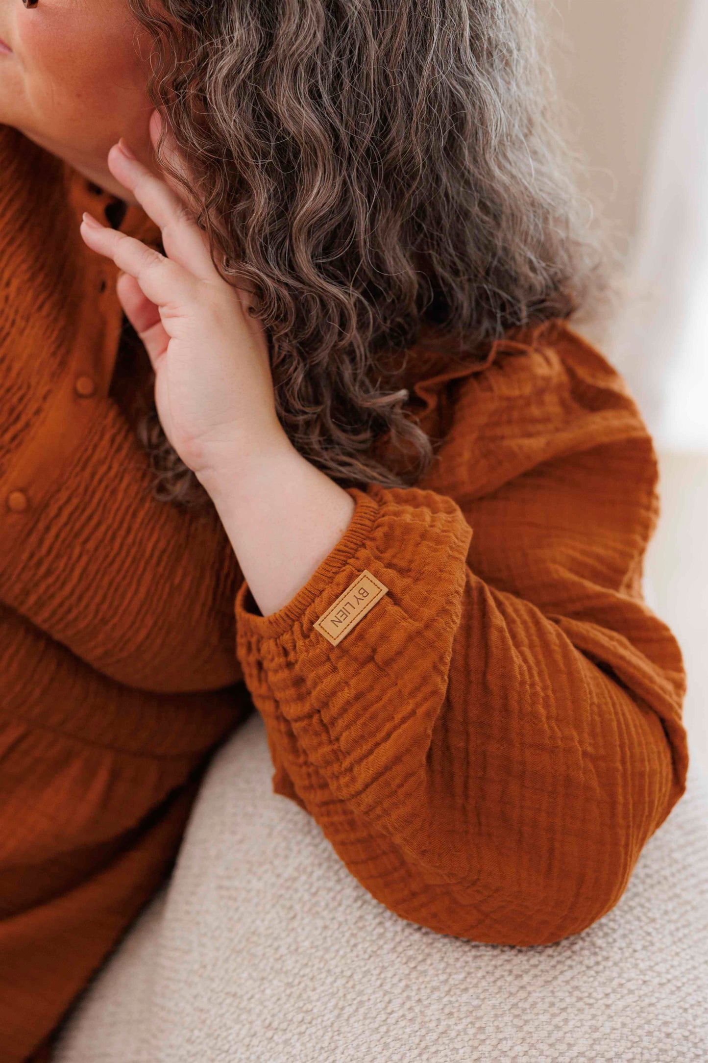 ByLien-Shop Meditate Musselin Smock Kjole - Caramel Cafe