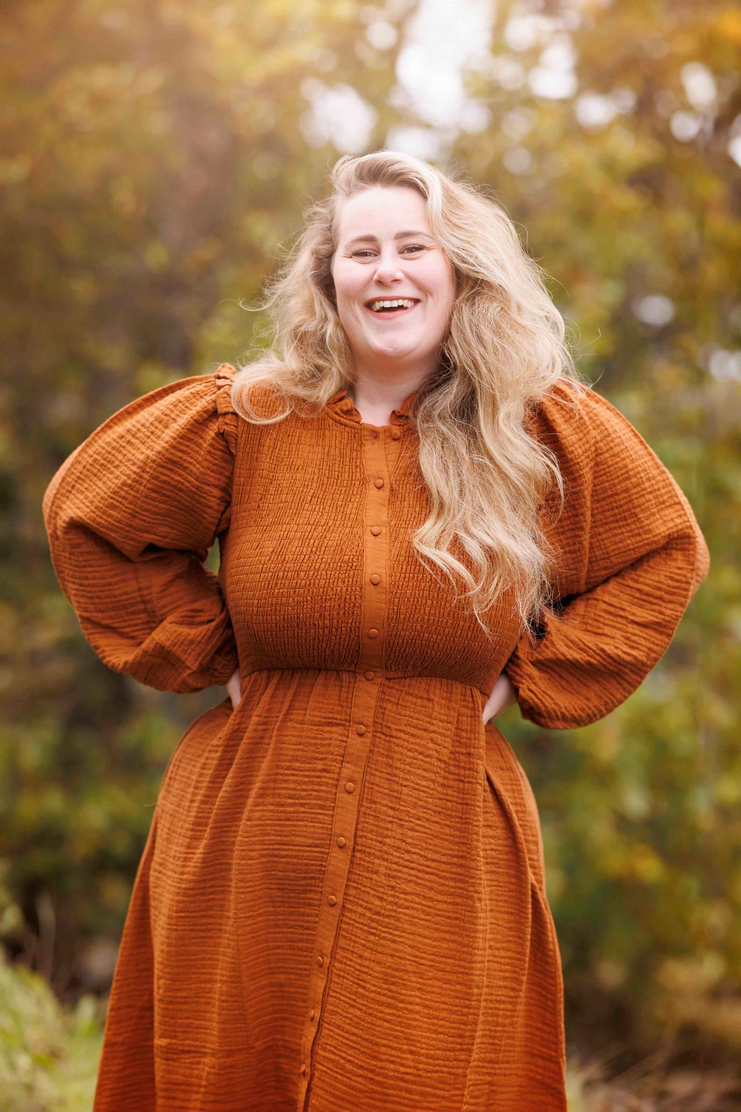 ByLien-Shop Meditate Musselin Smock Kjole - Caramel Cafe