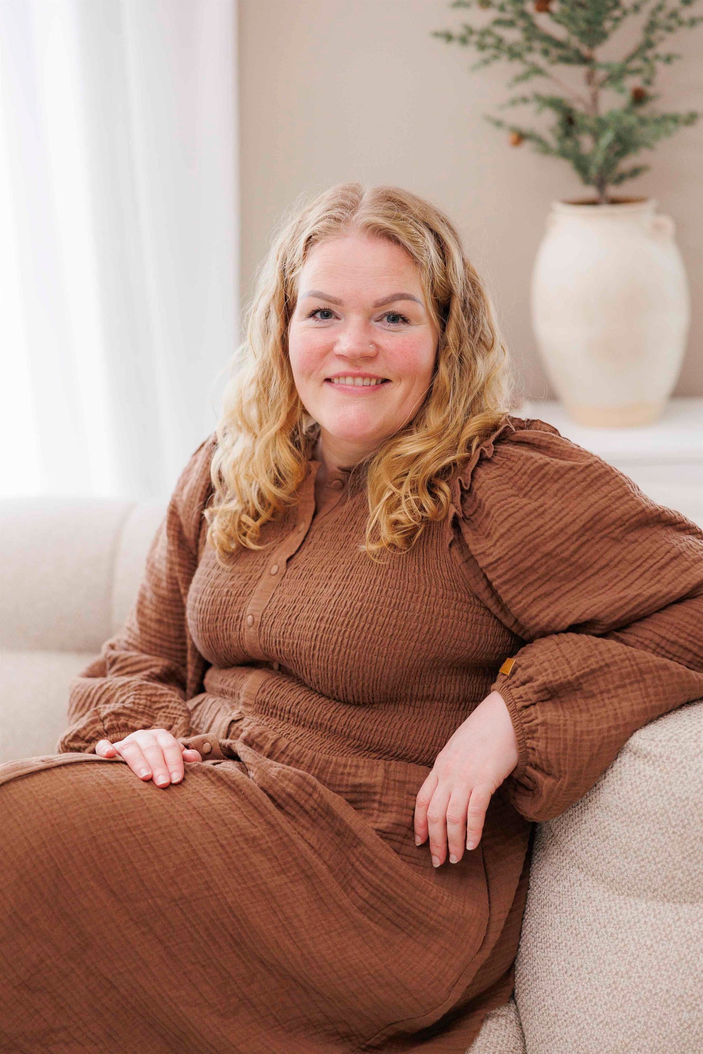 ByLien-Shop Meditate Musselin Smock Kjole - Cocoa Brown