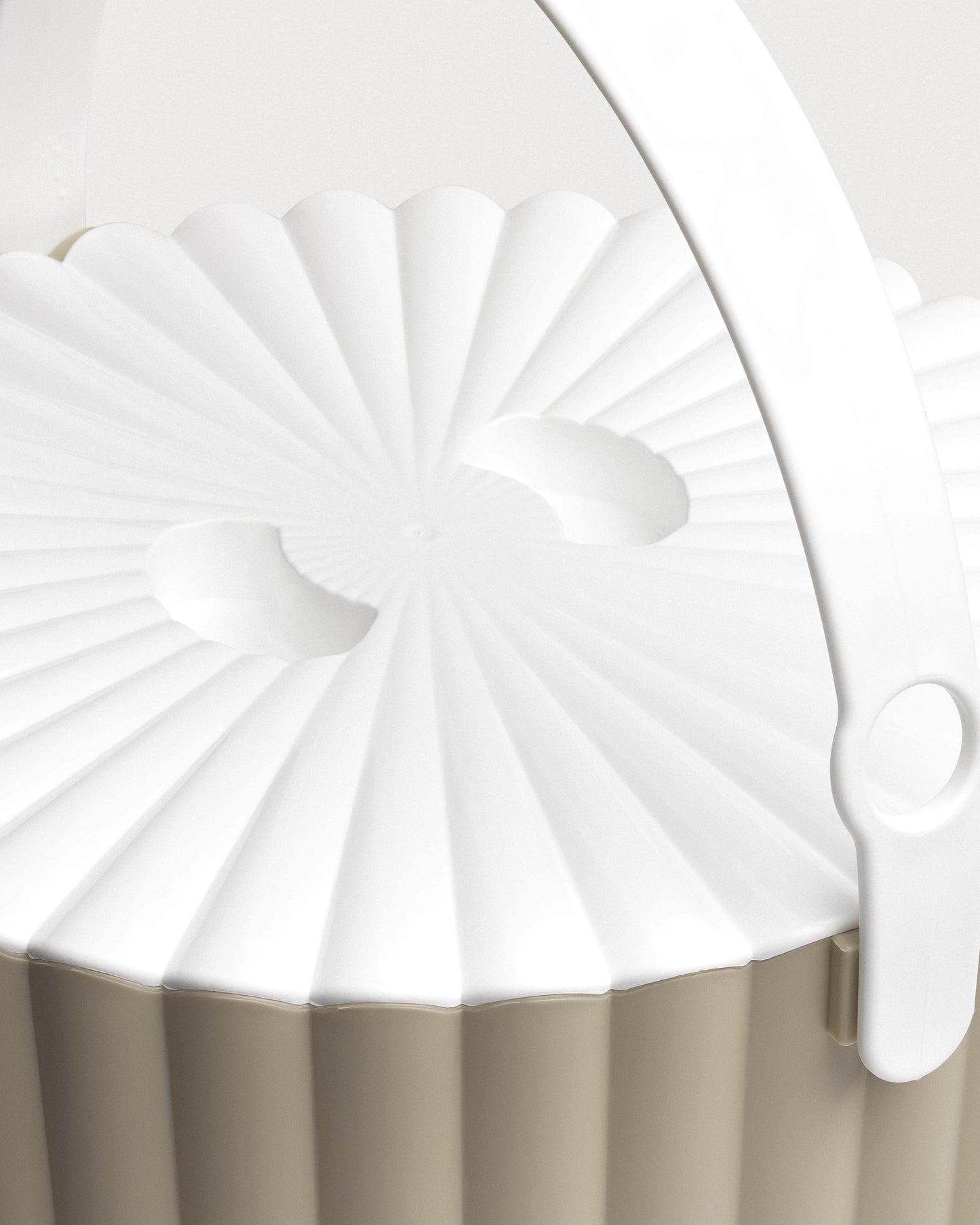 By Lien By Lien x CEN The Bucket