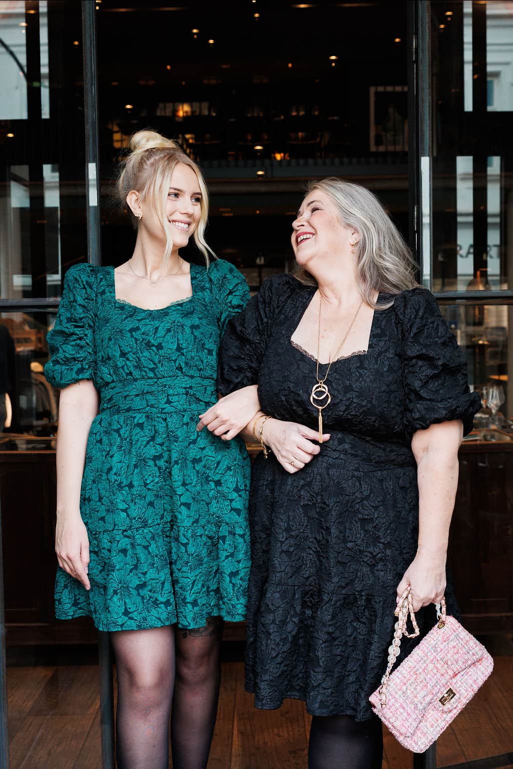 By Lien Celebrate Bow Kjole - Sort