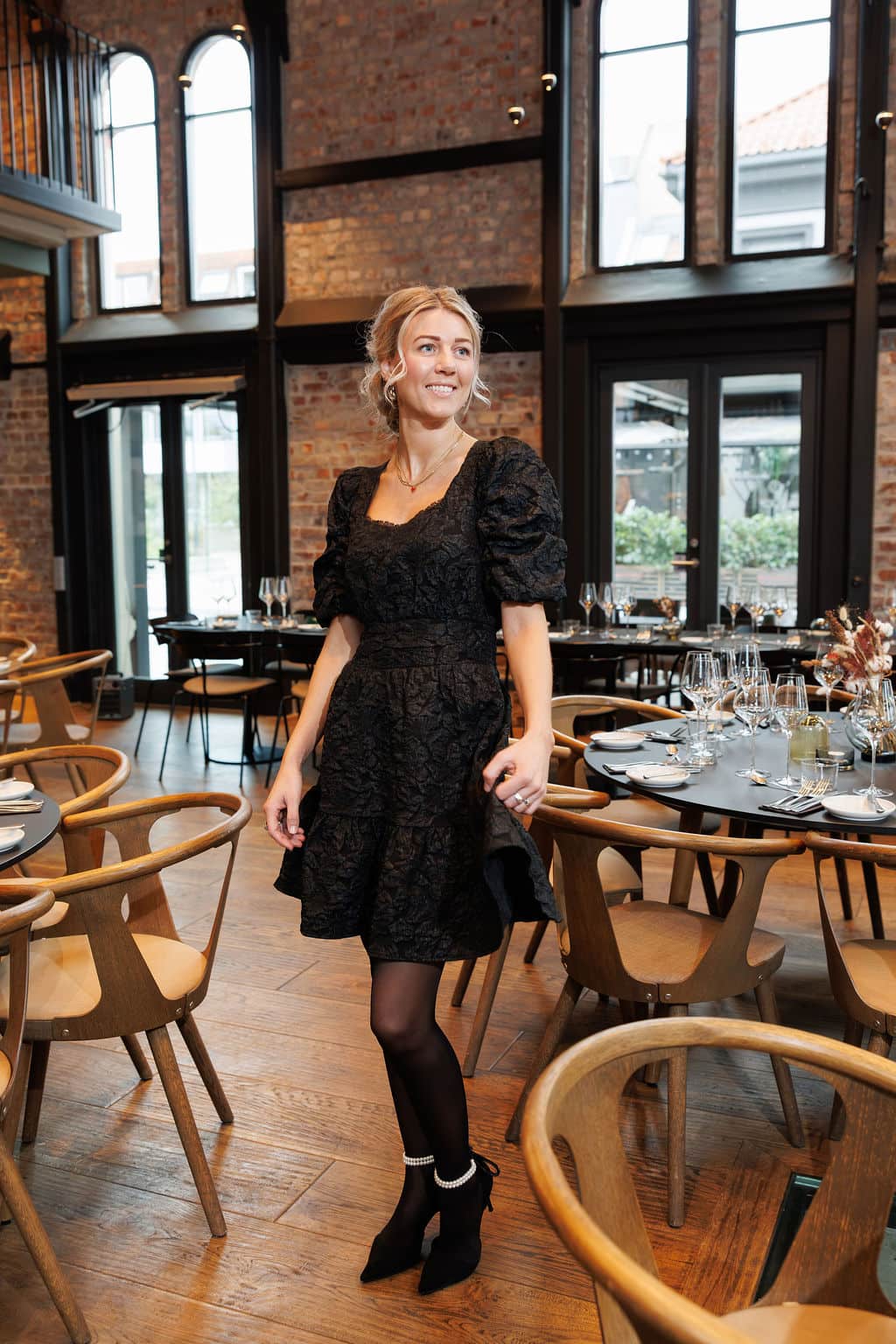 By Lien Celebrate Bow Kjole - Sort