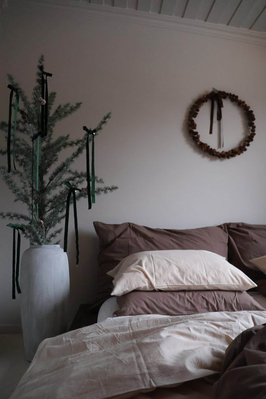 By Lien Delicate Sengetøy 140x200 - Walnut