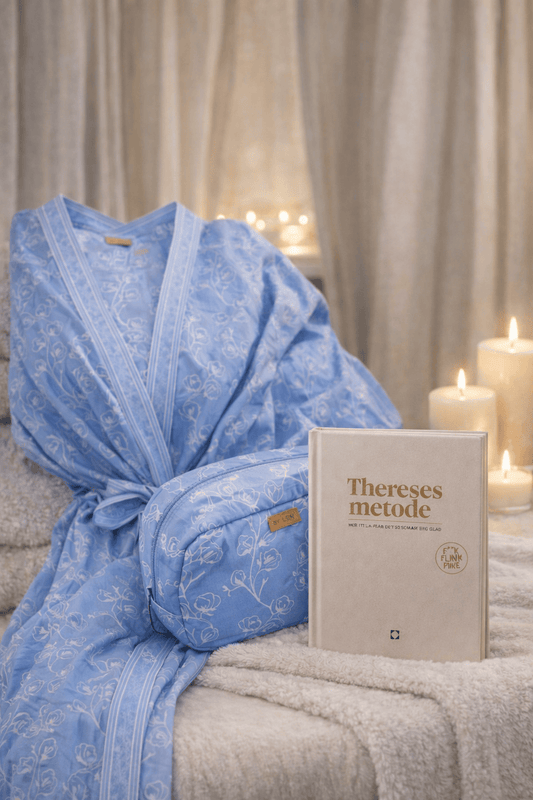 By Lien Morsdagspakke: Kimono, toalettmappe og Thereses Metode