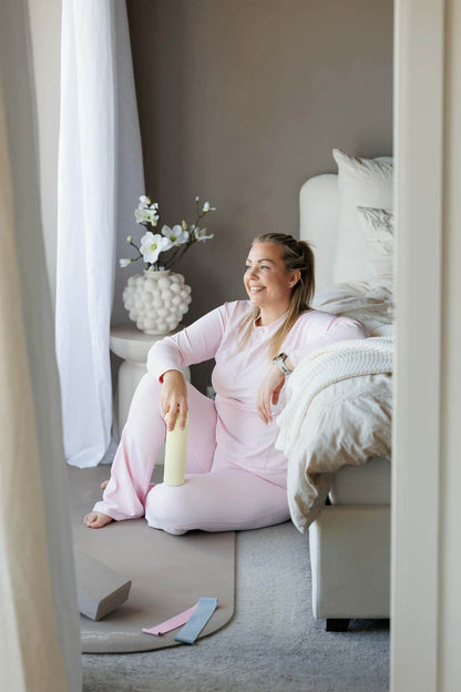 By Lien Namaste Yogamatte - Beige - inkl treningsprogram