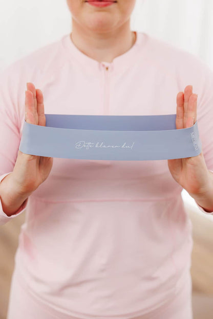 By Lien Namaste Yogamatte og Zen Treningsstrikker (spar 199,-)