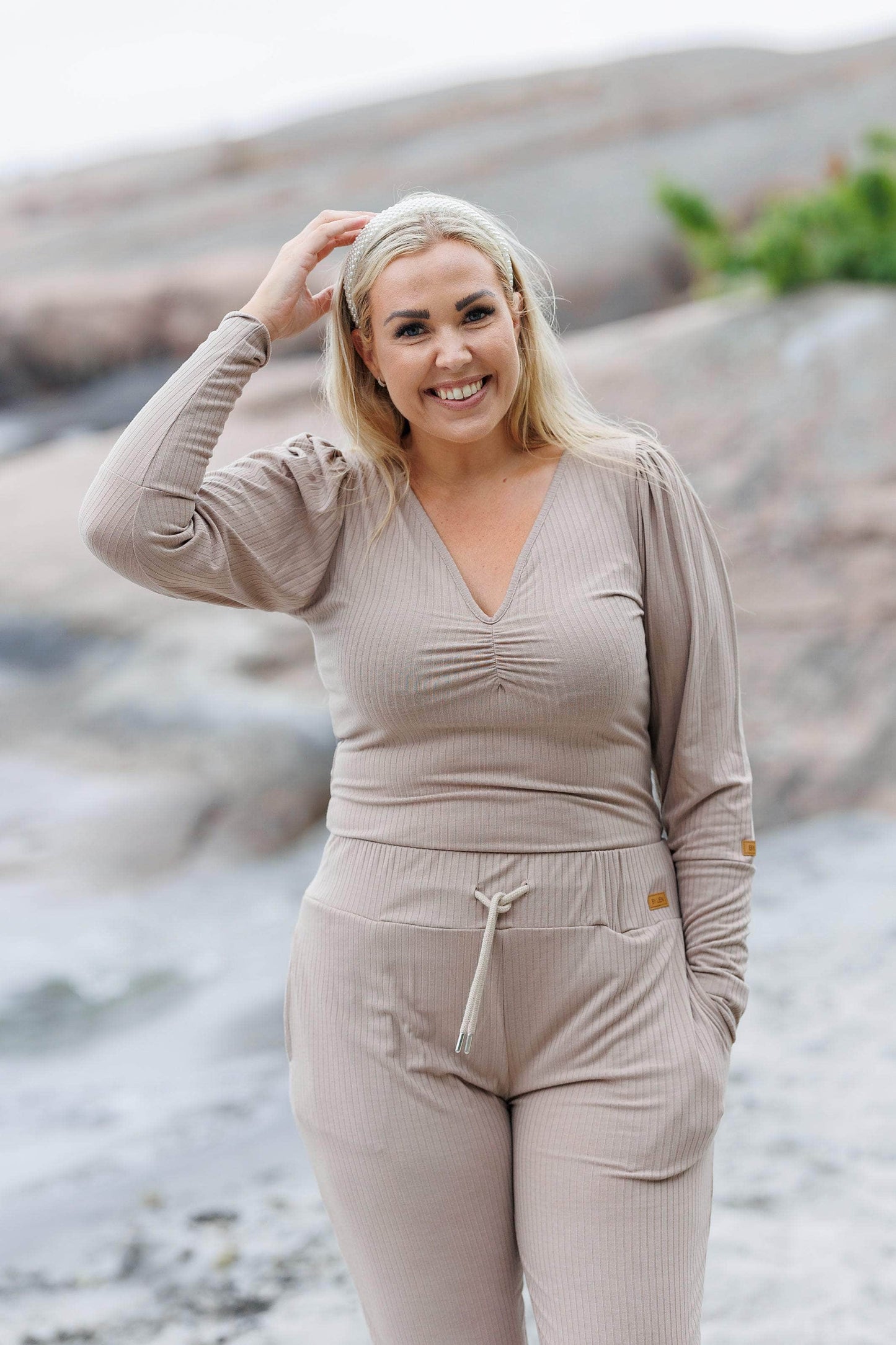 ByLien-Shop Relax Loungewear Genser - Simply Taupe